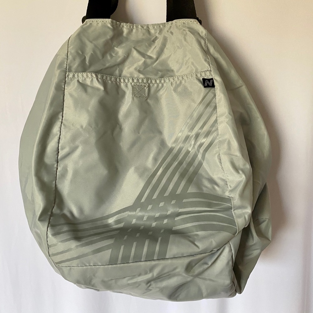 New Balance women’s studio bag
